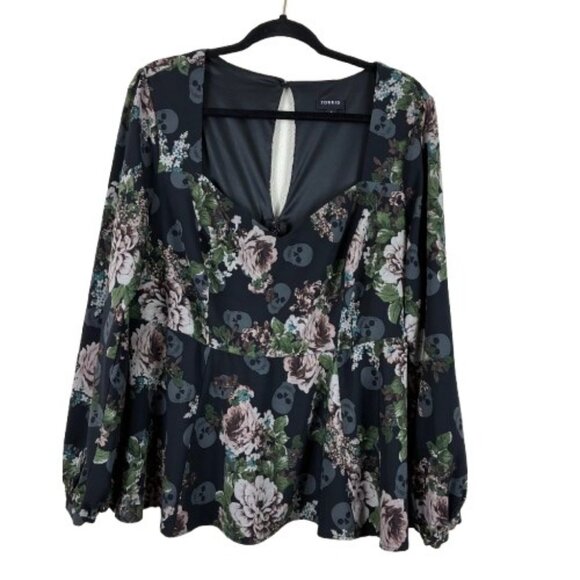 Torrid Peplum Crepe Sweetheart Neck Top Skull Floral Size 1X Whimsigoth - Picture 2 of 11